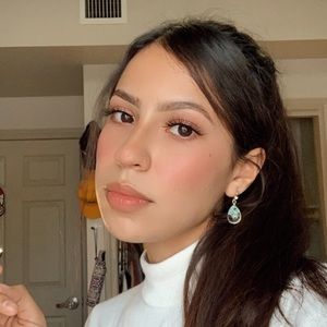 Meet your Posher, Daniela